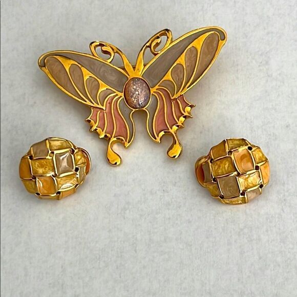 Vintage Enamel 3pc Set Butterfly Pin & Clip Earrings Pastels in GoldTone AVON - Picture 1 of 11